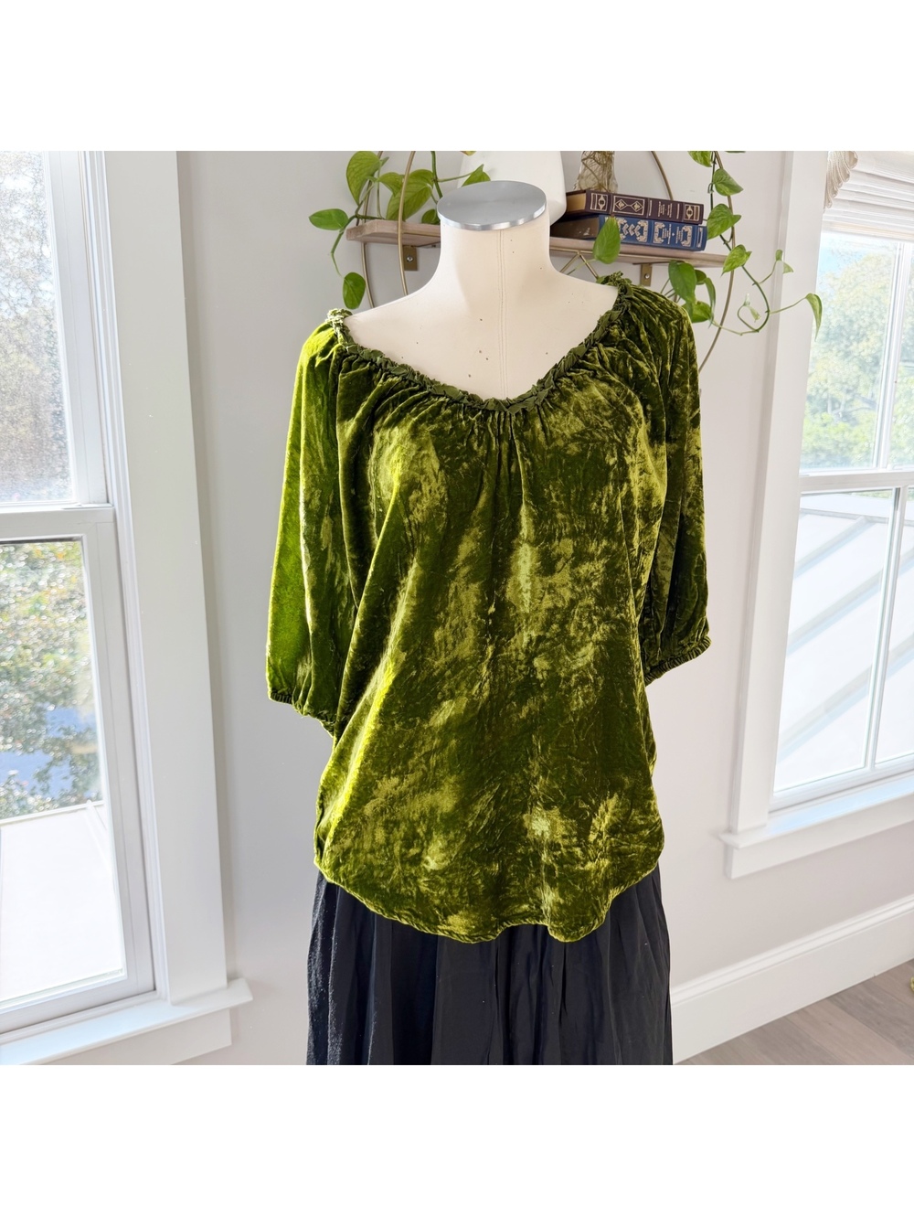 Sundance Olive Green Velvet Blouse with Puff Sleeves Size S